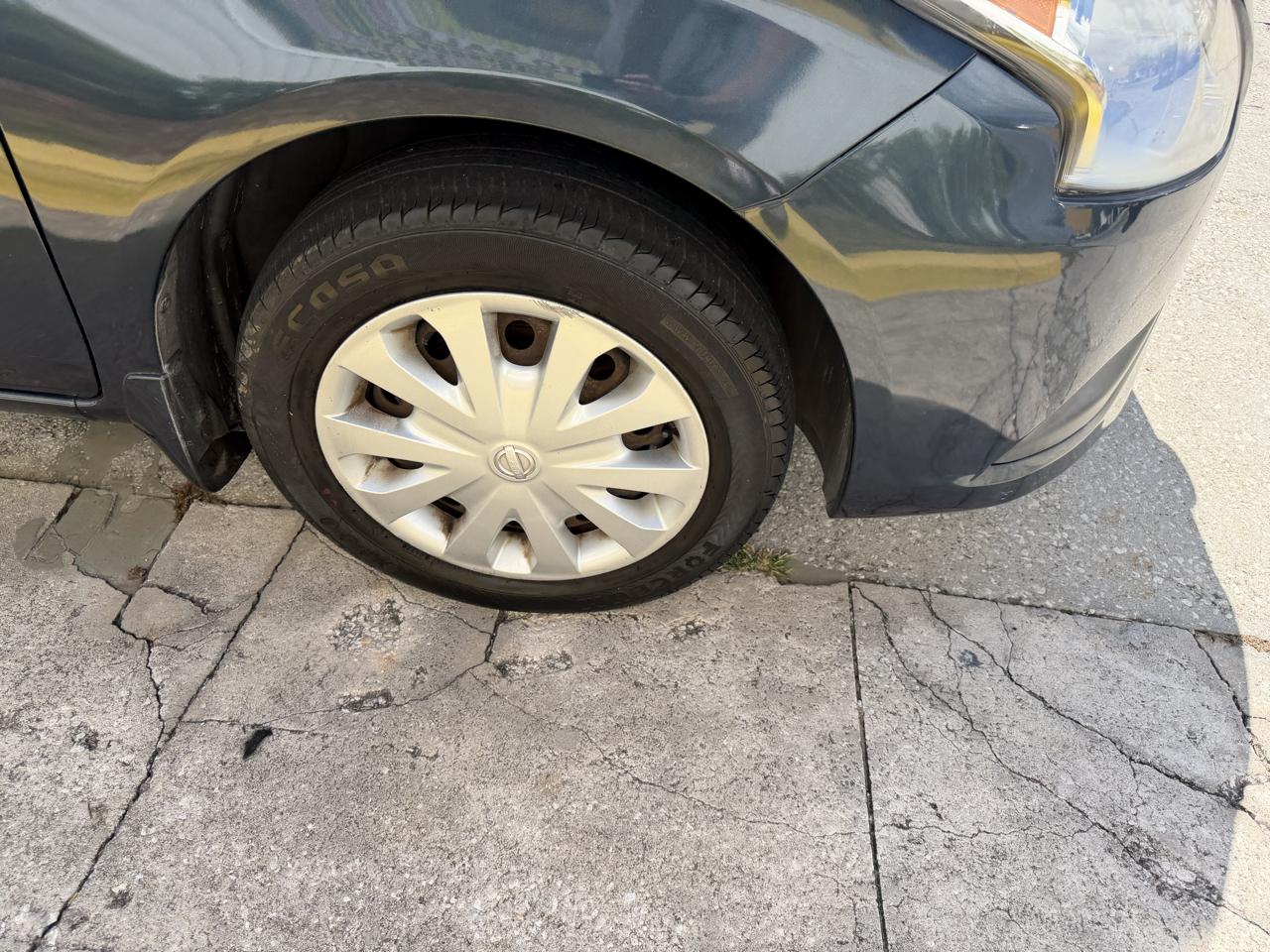 Nissan Versa  2015