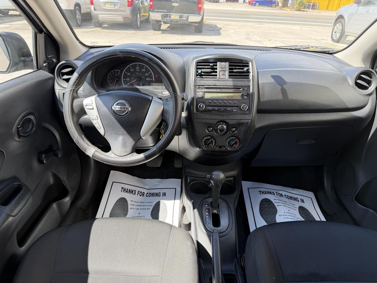 Nissan Versa  2015
