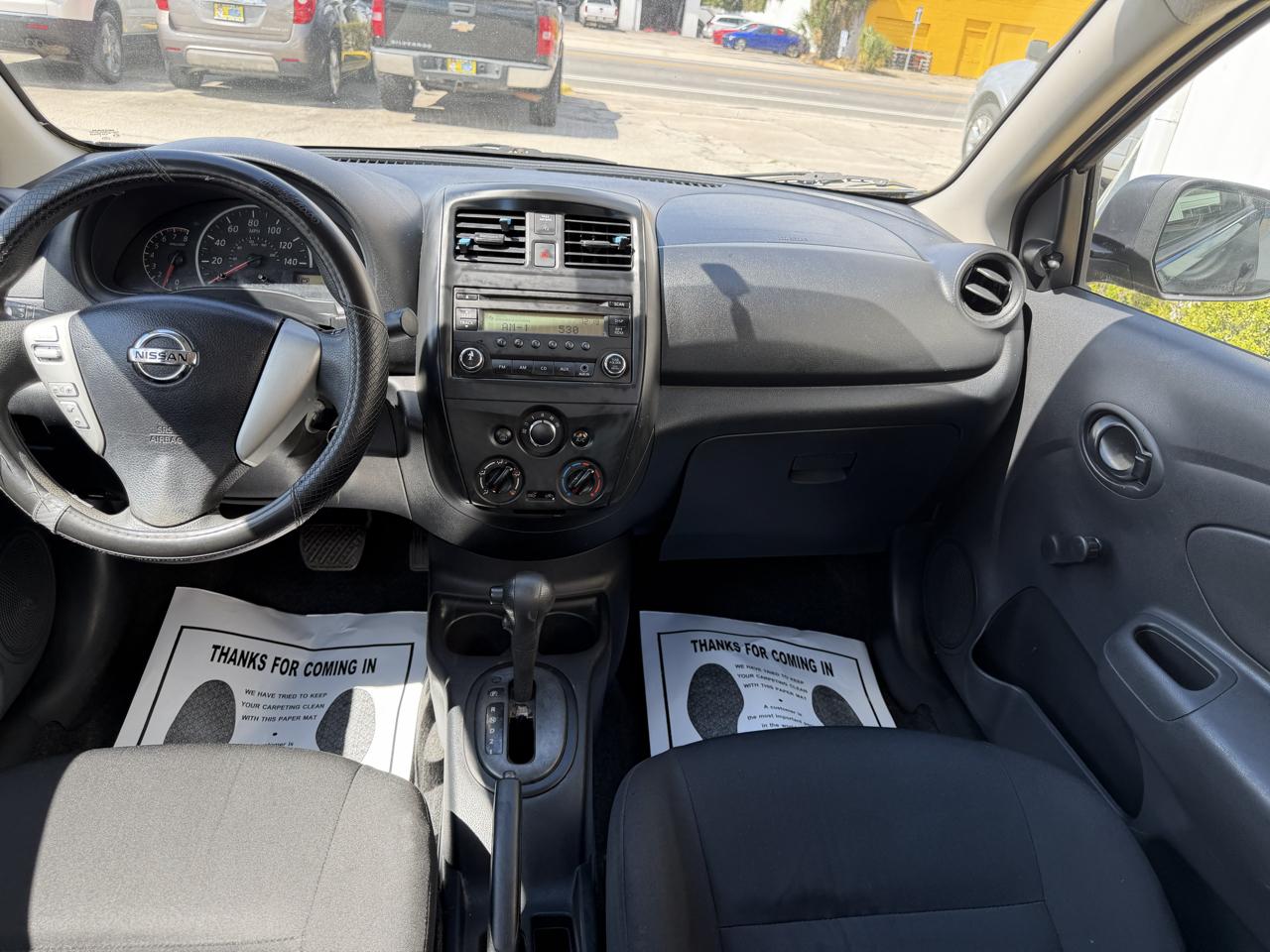 Nissan Versa  2015