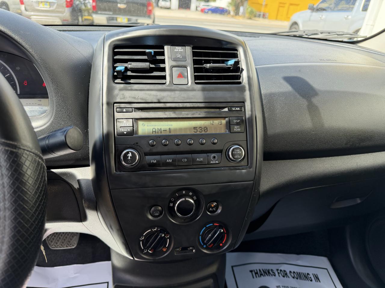 Nissan Versa  2015