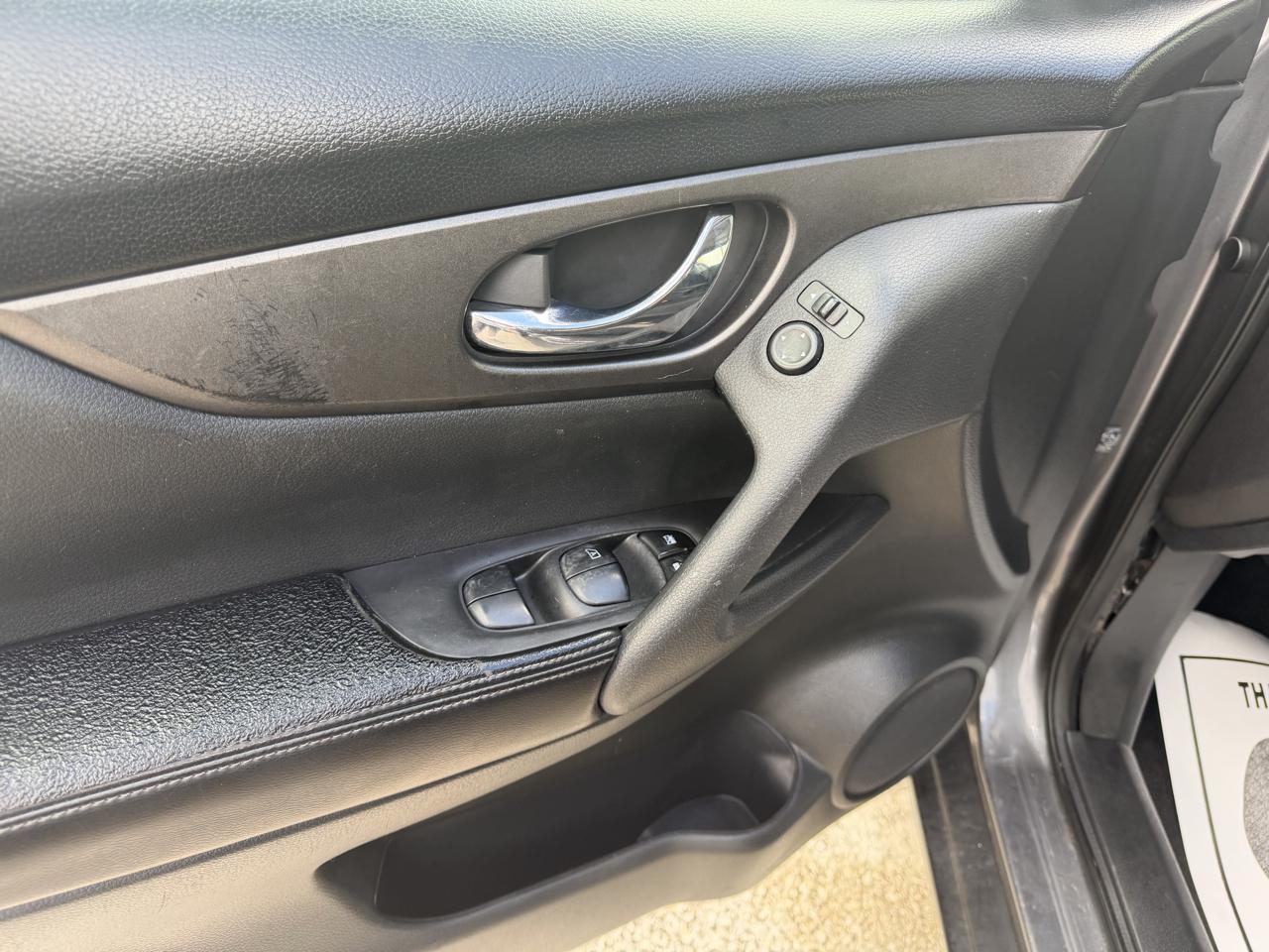 Nissan Rogue SV AWD 2016