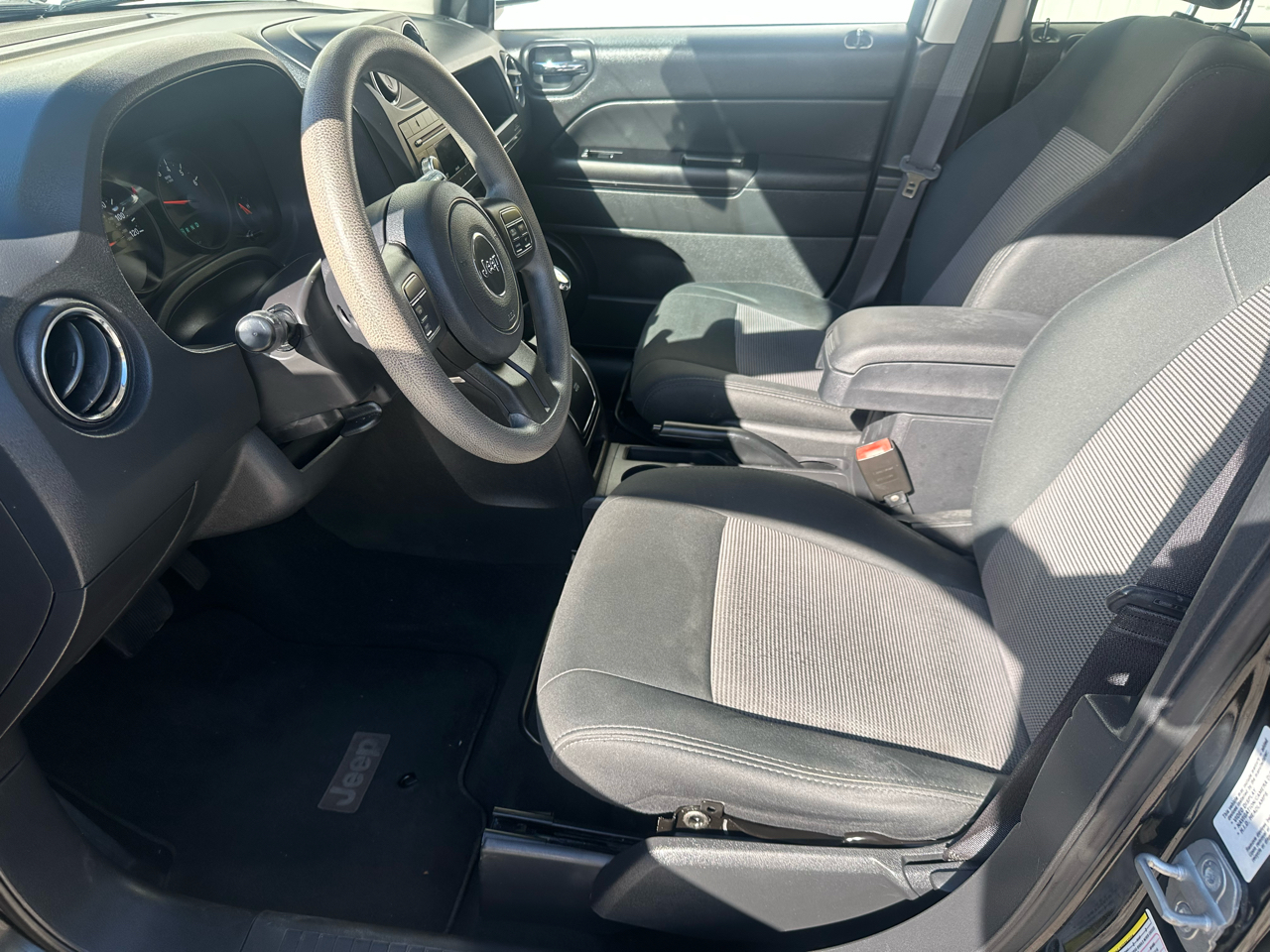 Jeep Compass Sport FWD 2012