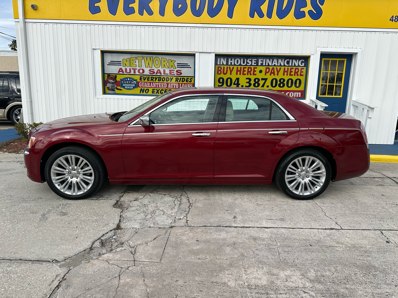 Chrysler 300 Limited RWD 2011