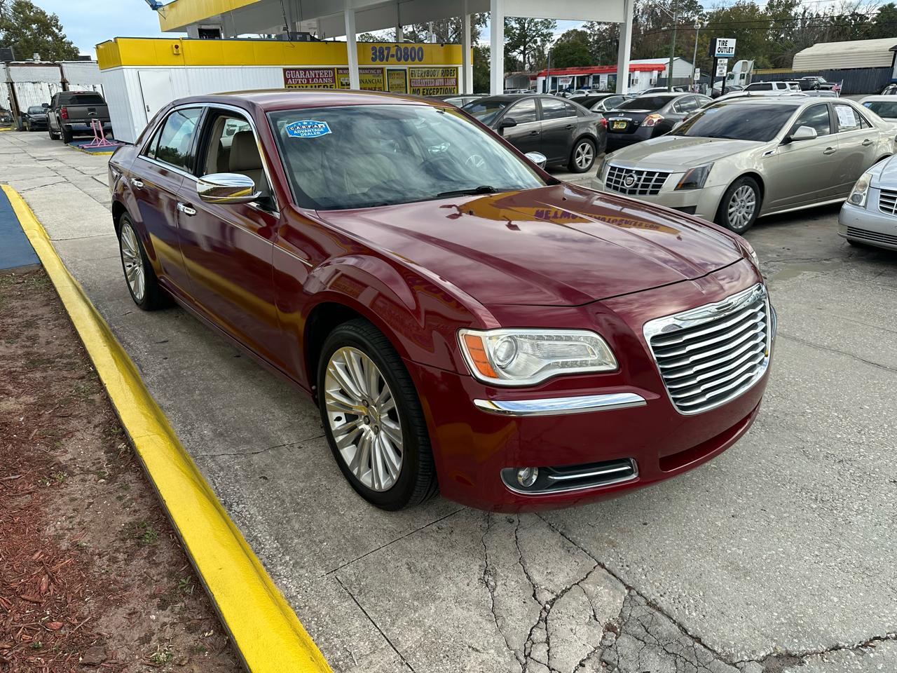 Chrysler 300 Limited RWD 2011