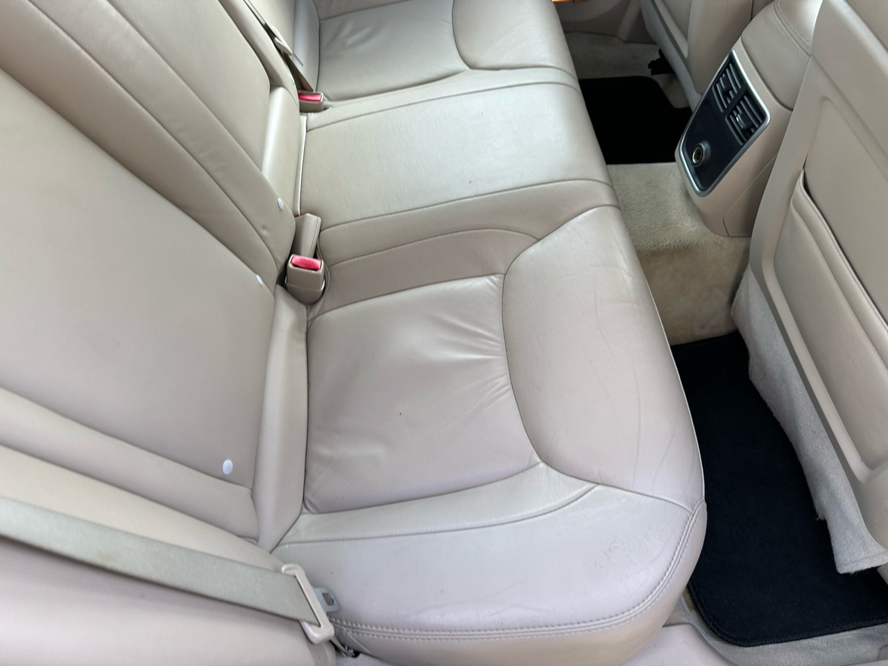 Chrysler 300 Limited RWD 2011