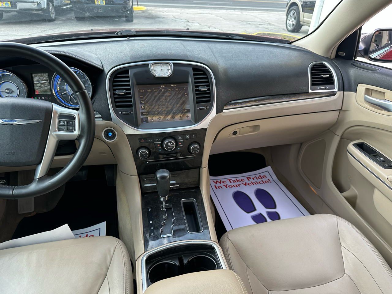 Chrysler 300 Limited RWD 2011