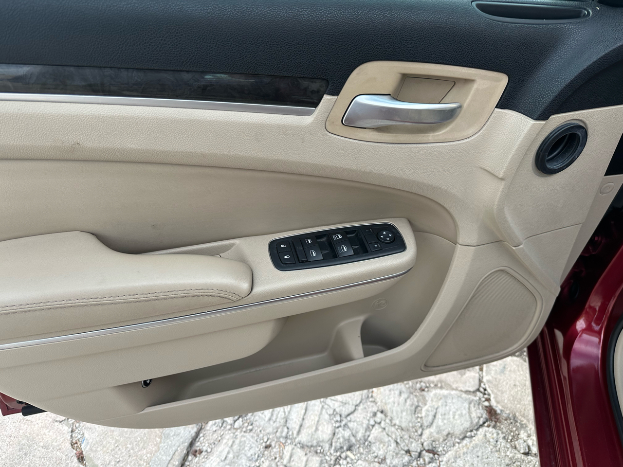 Chrysler 300 Limited RWD 2011