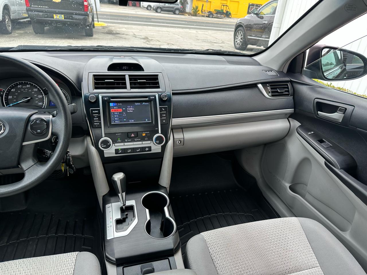 Toyota Camry L 2012