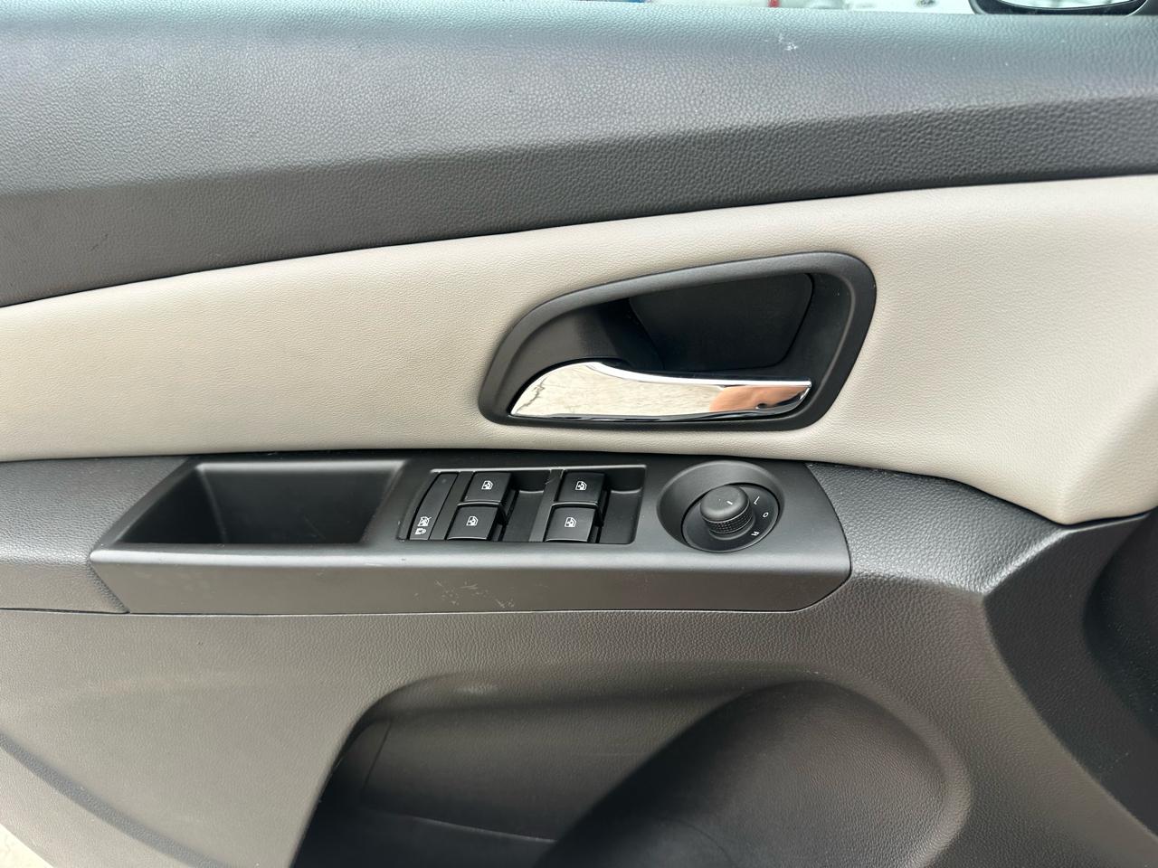 Chevrolet Cruze 1LT Auto 2013