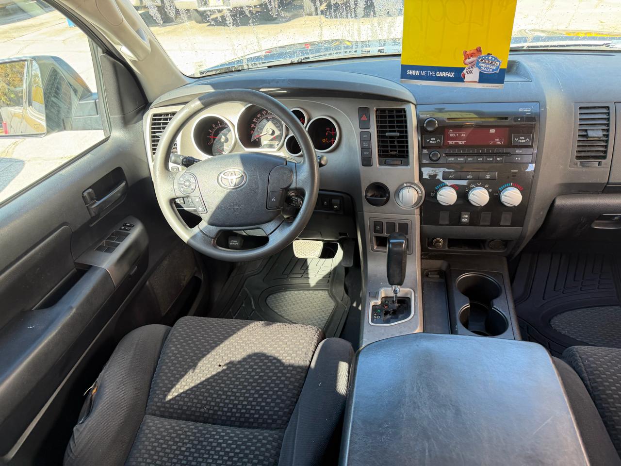 Toyota Tundra Tundra-Grade CrewMax 5.7L 2WD 2010