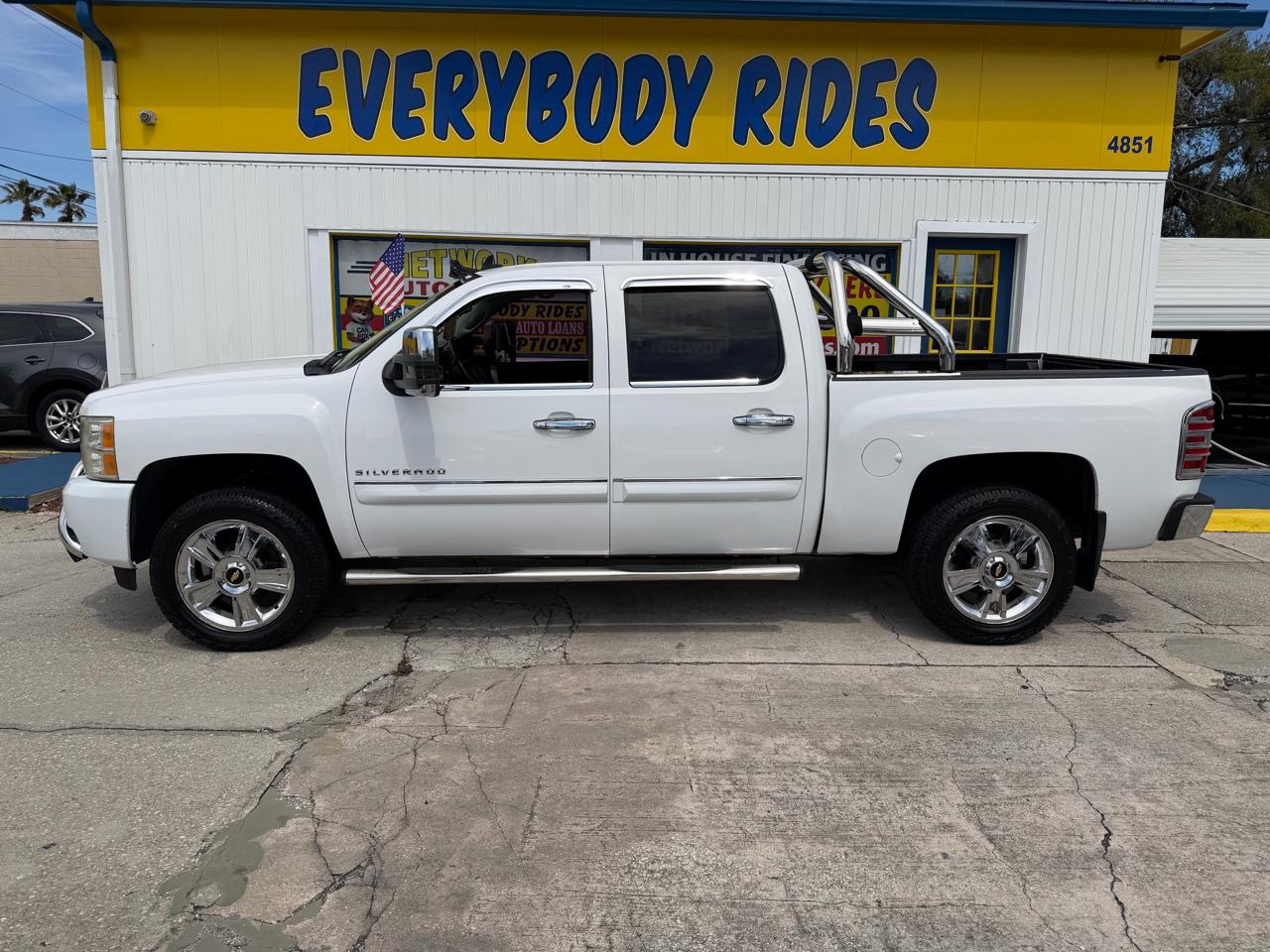 Chevrolet Silverado 1500 LT Crew Cab 2WD 2012