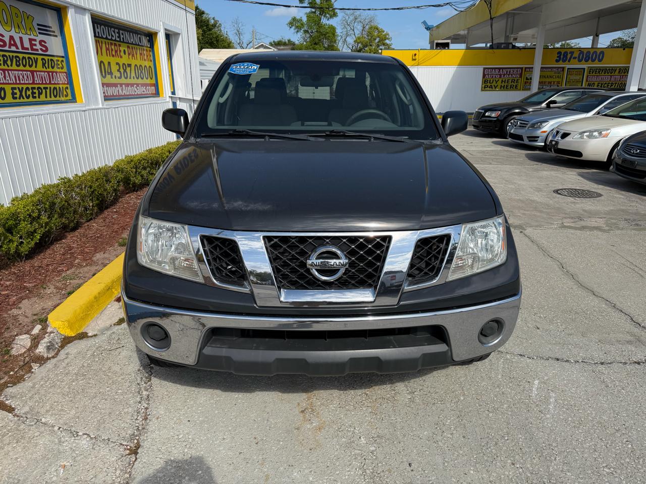 Nissan Frontier LE Crew Cab 2WD 2010