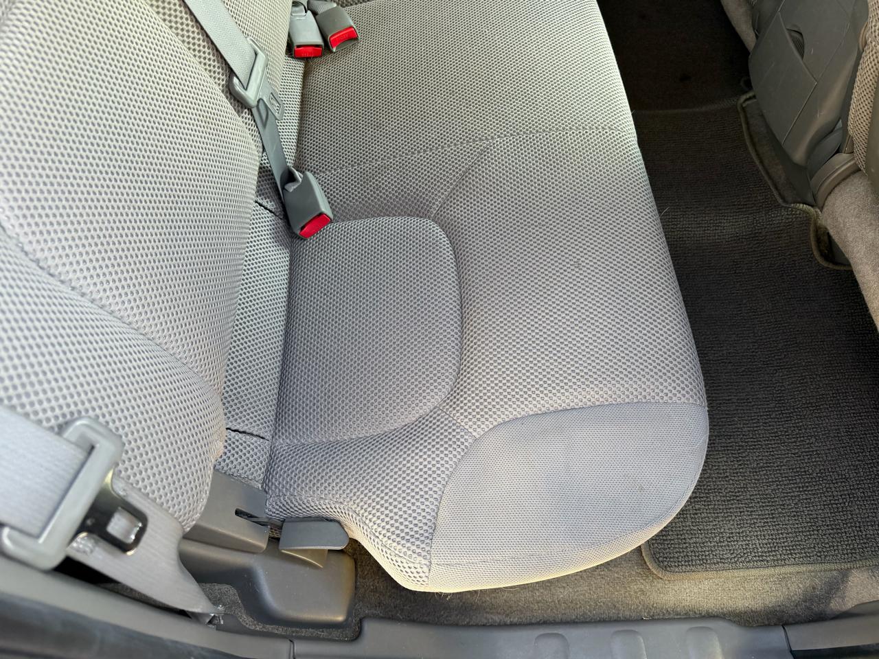 Nissan Frontier LE Crew Cab 2WD 2010