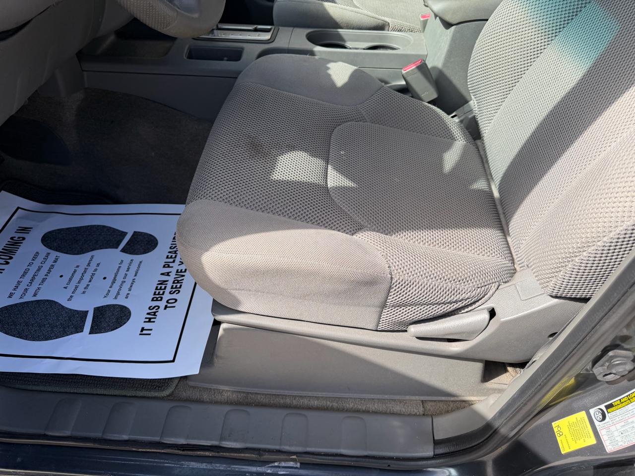 Nissan Frontier LE Crew Cab 2WD 2010