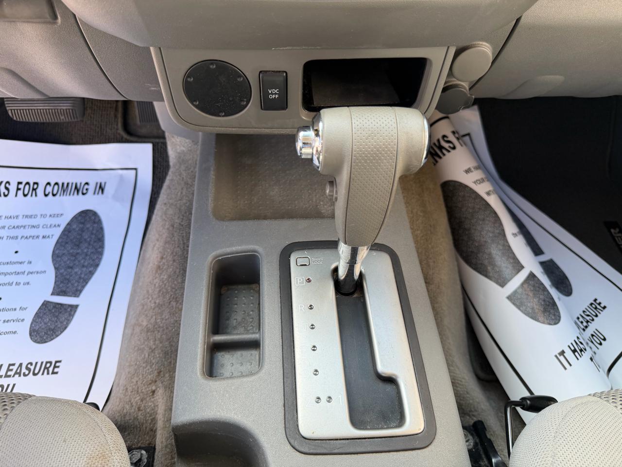 Nissan Frontier LE Crew Cab 2WD 2010