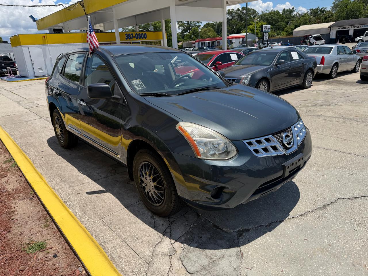 Nissan Rogue S FWD Krom Edition 2012