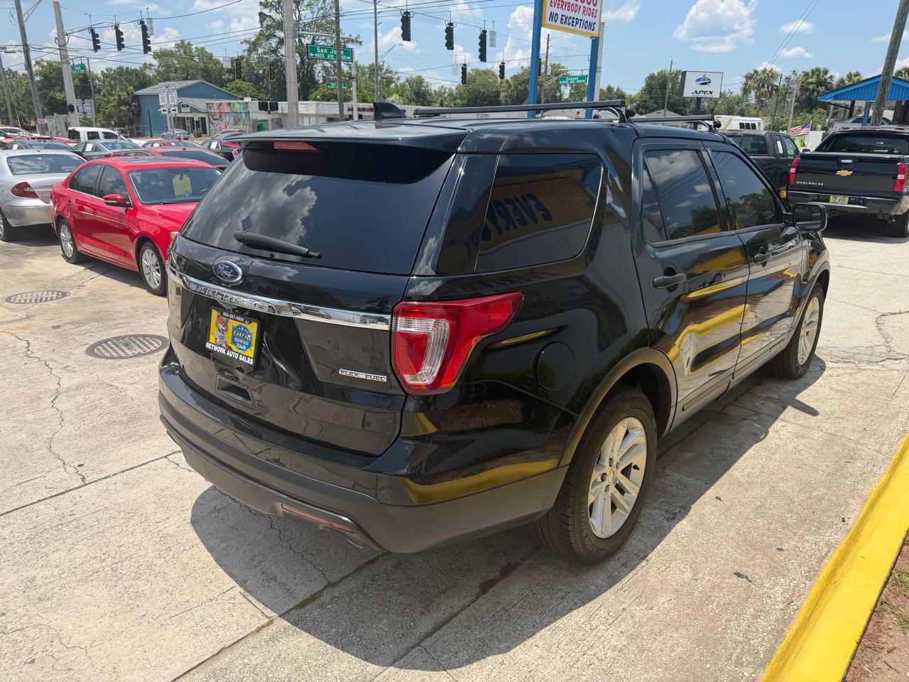 Ford Explorer Base FWD 2016