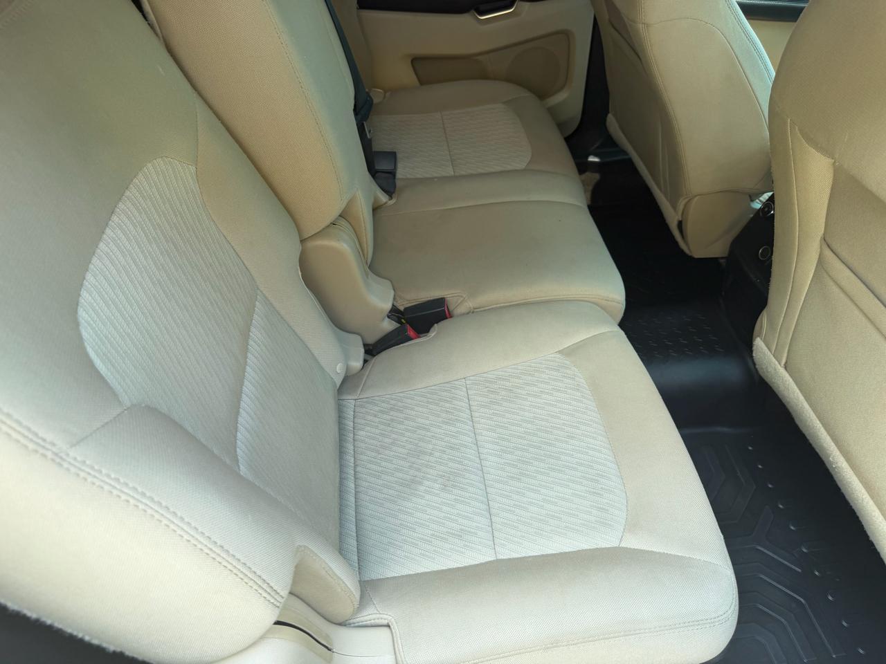 Ford Explorer Base FWD 2016