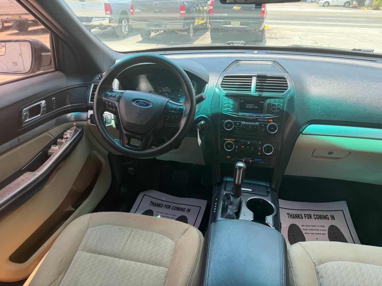 Ford Explorer Base FWD 2016