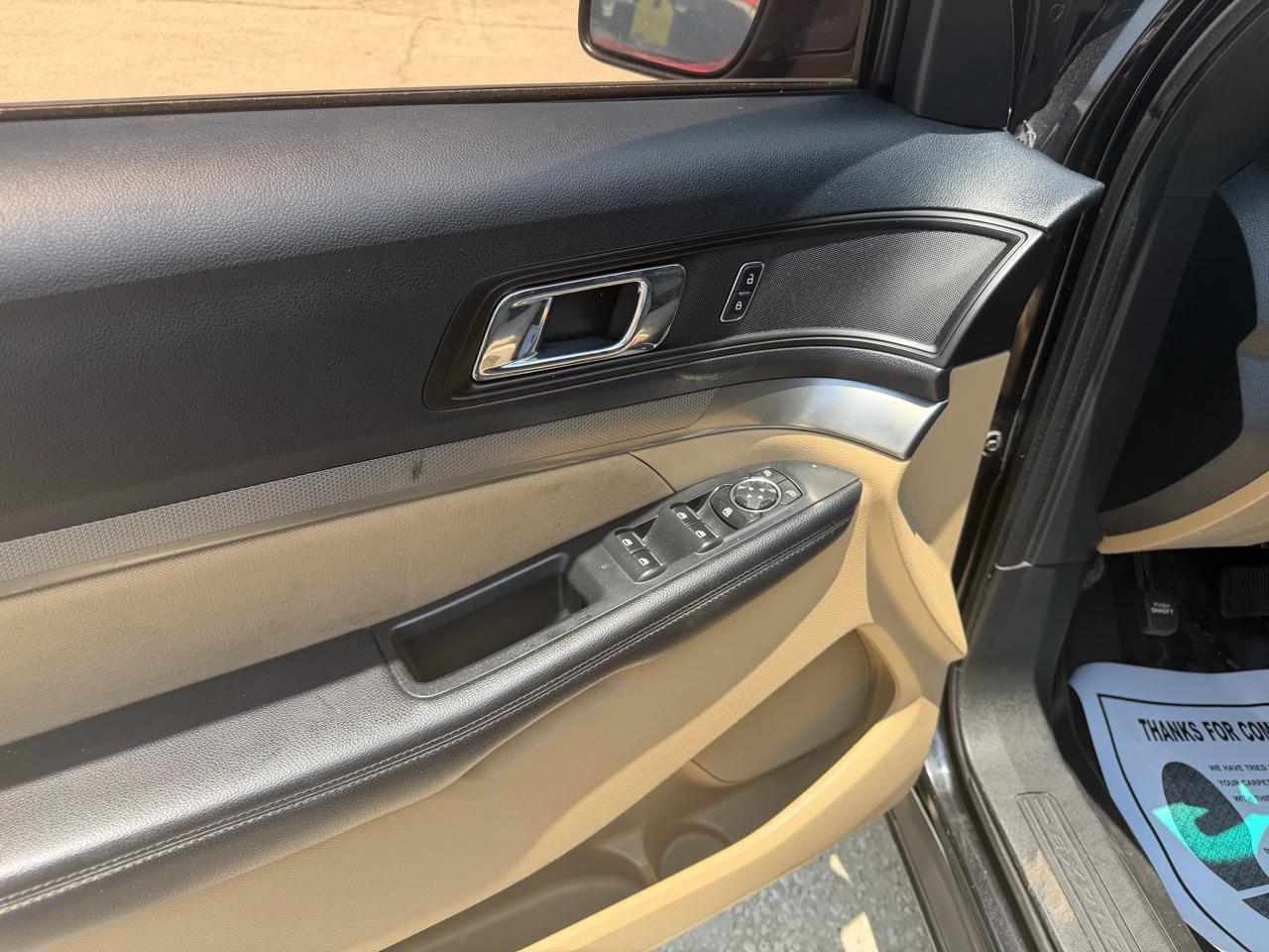 Ford Explorer Base FWD 2016