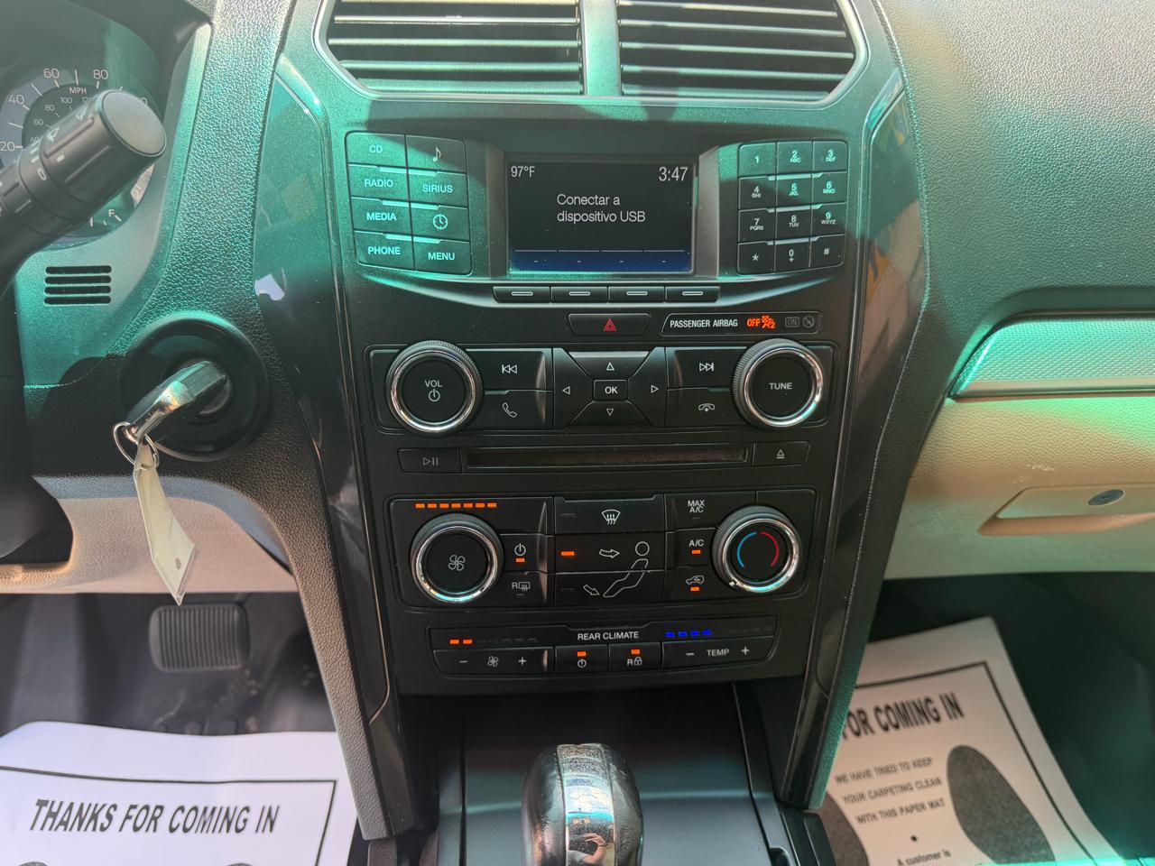 Ford Explorer Base FWD 2016