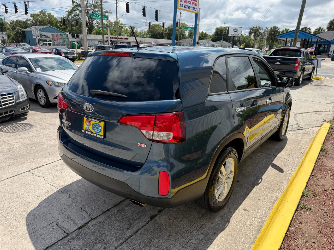 Kia Sorento LX 2WD 2014