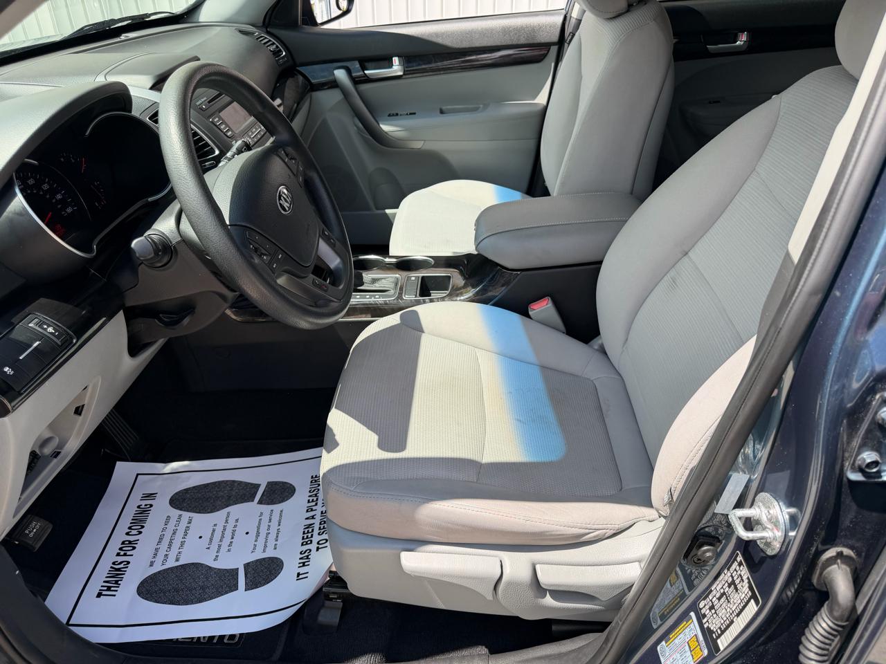 Kia Sorento LX 2WD 2014