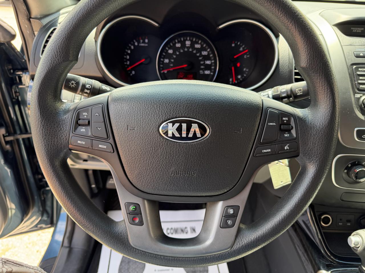 Kia Sorento LX 2WD 2014