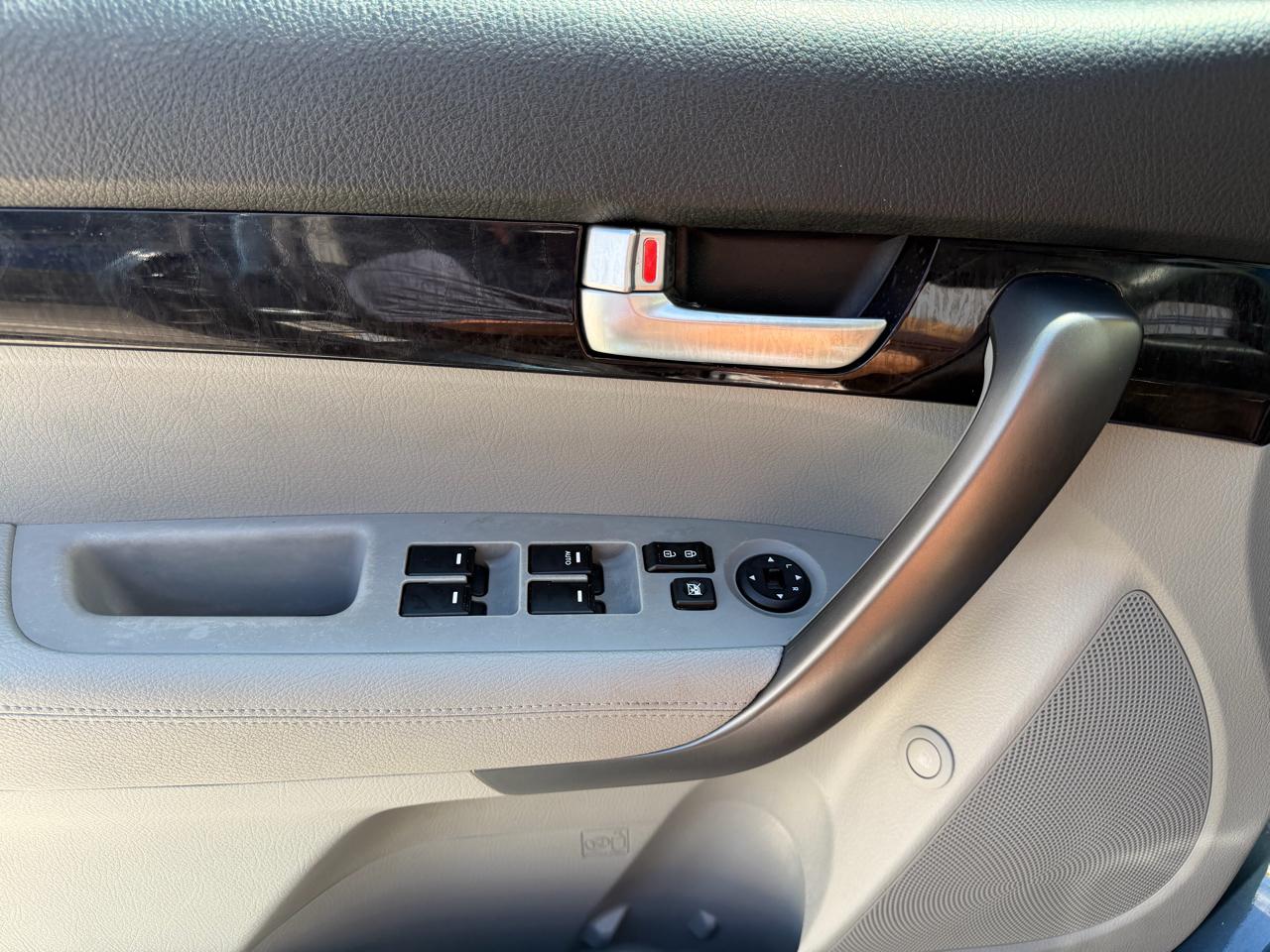 Kia Sorento LX 2WD 2014