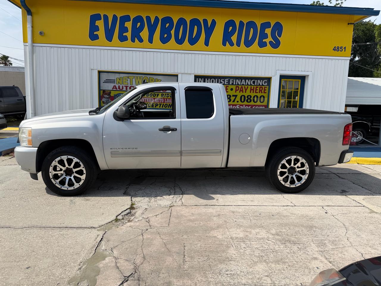 Chevrolet Silverado 1500 LT Ext. Cab Long Box 2WD 2011