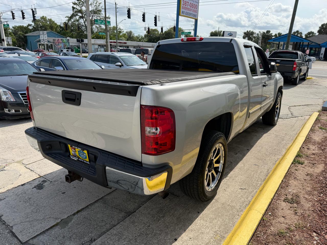 Chevrolet Silverado 1500 LT Ext. Cab Long Box 2WD 2011