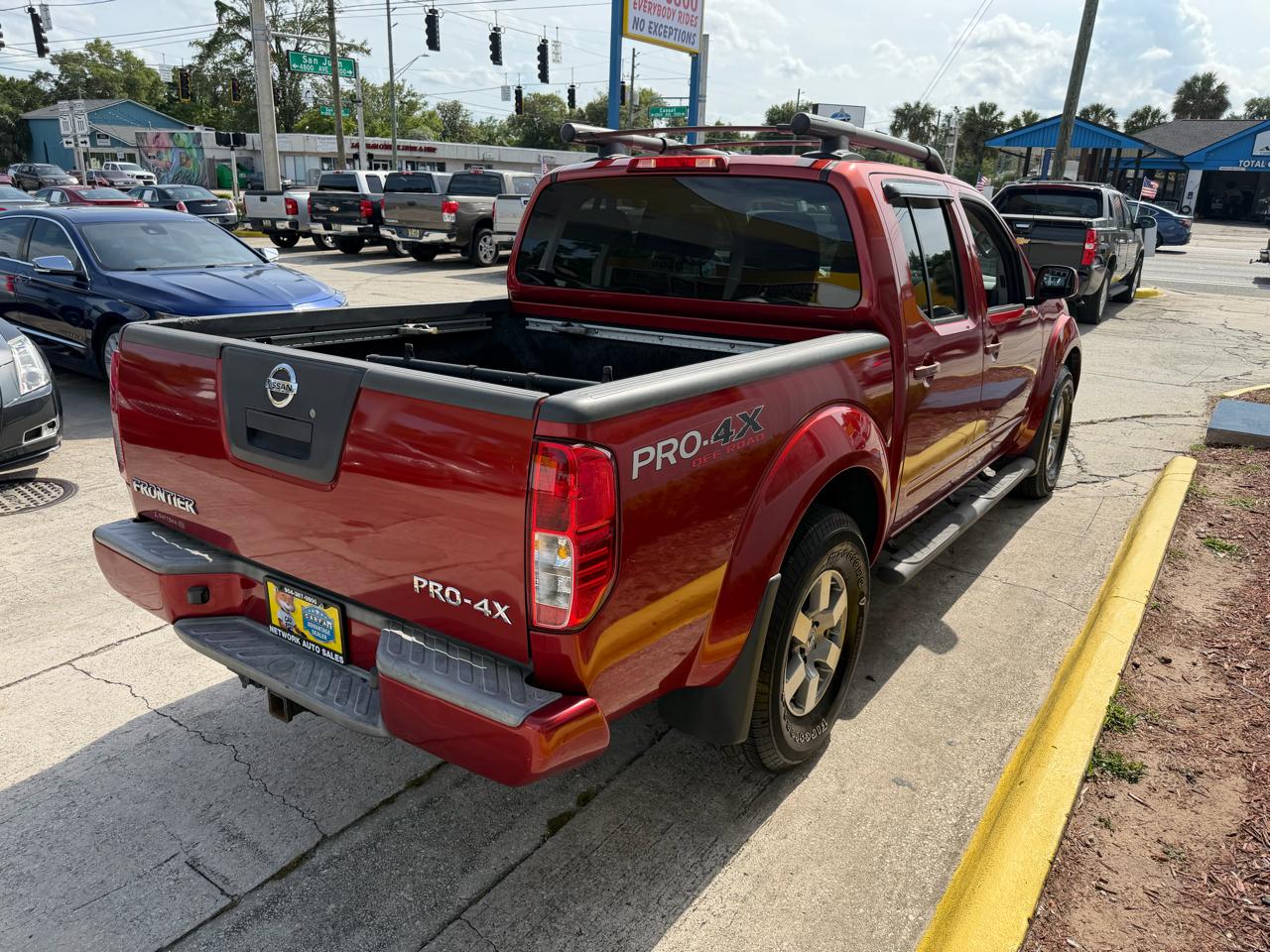 Nissan Frontier SL Crew Cab 4WD 2012