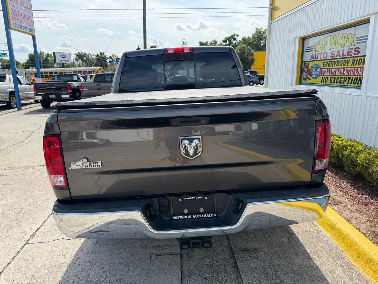 RAM 1500 SLT Crew Cab SWB 2WD 2015