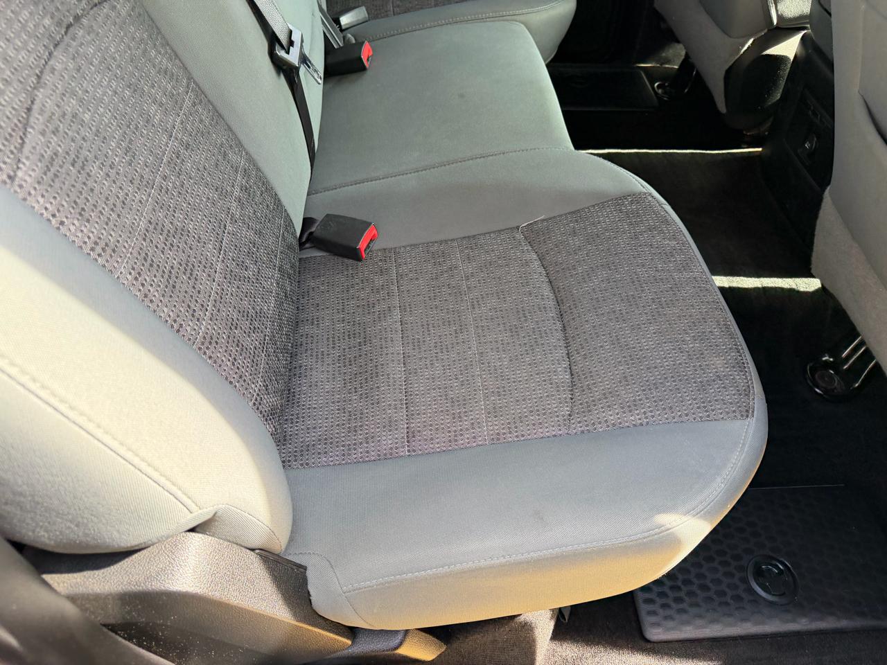RAM 1500 SLT Crew Cab SWB 2WD 2015