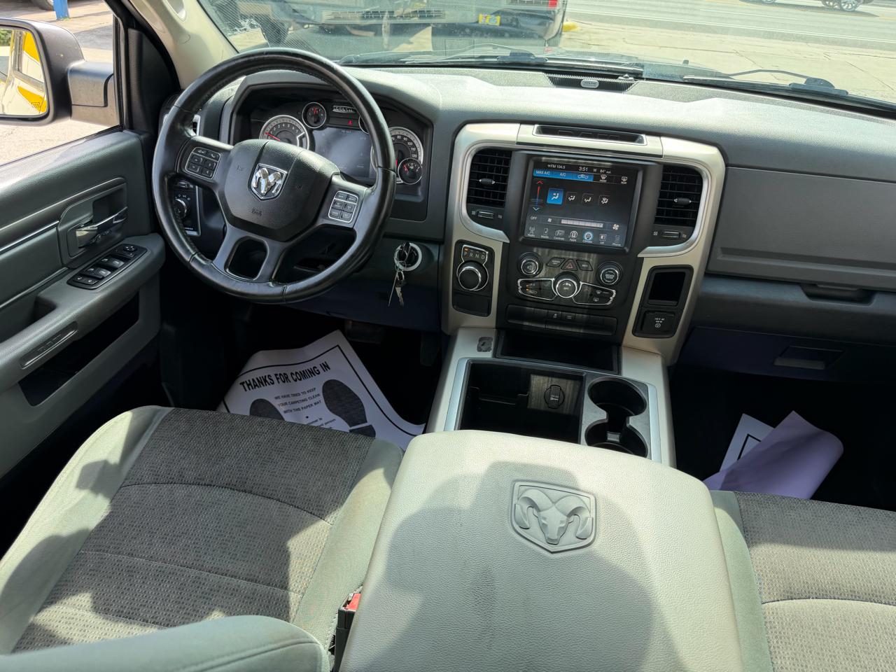 RAM 1500 SLT Crew Cab SWB 2WD 2015