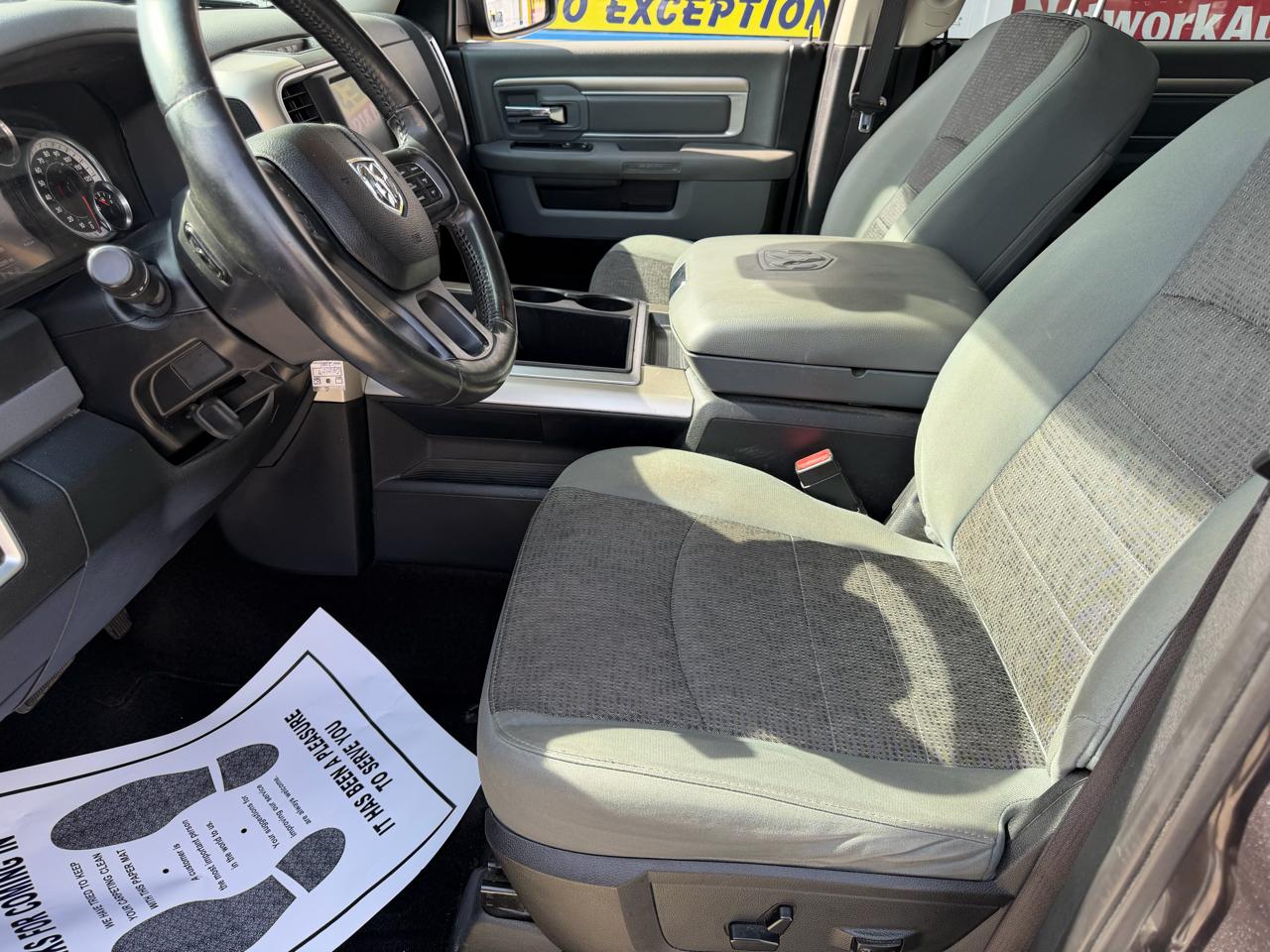 RAM 1500 SLT Crew Cab SWB 2WD 2015