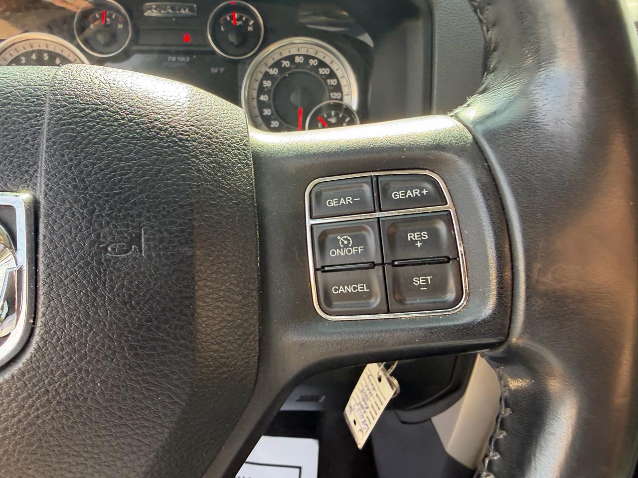 RAM 1500 SLT Crew Cab SWB 2WD 2015