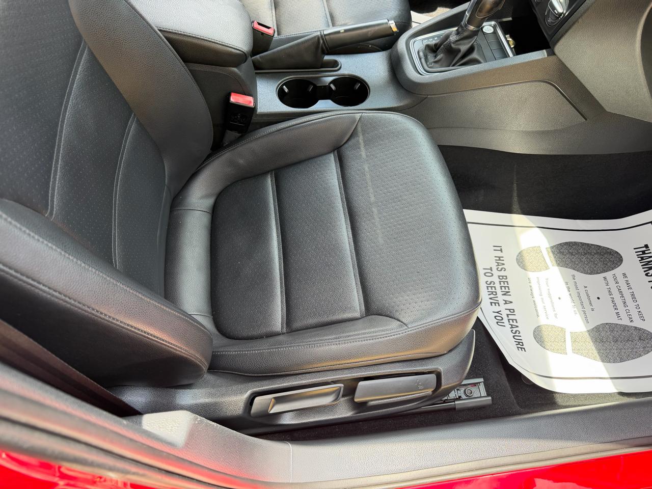 Volkswagen Jetta SE 6A 2015