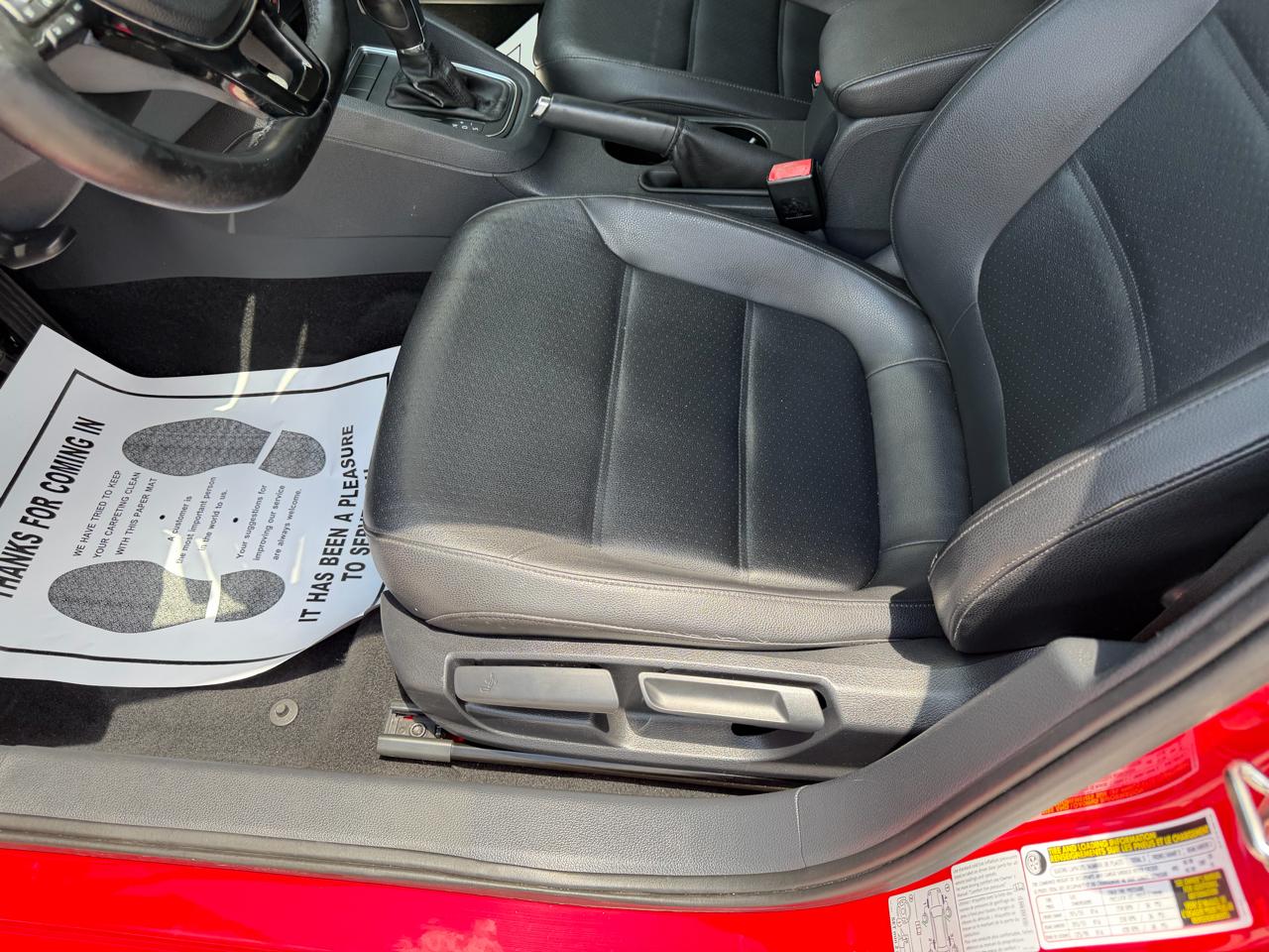 Volkswagen Jetta SE 6A 2015