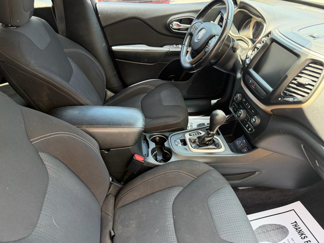 Jeep Cherokee Latitude FWD 2016
