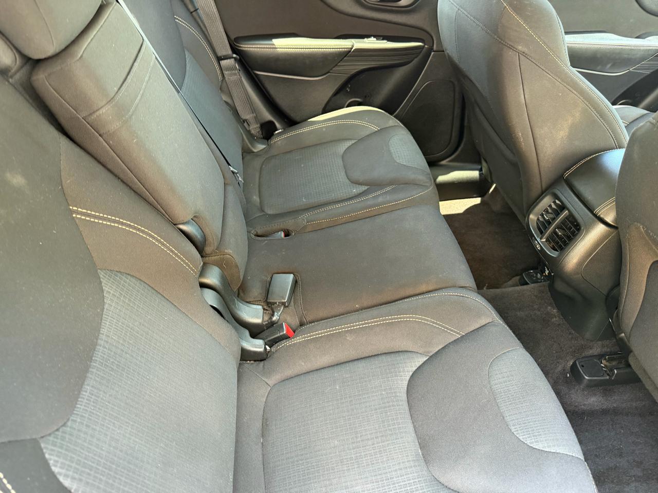 Jeep Cherokee Latitude FWD 2016