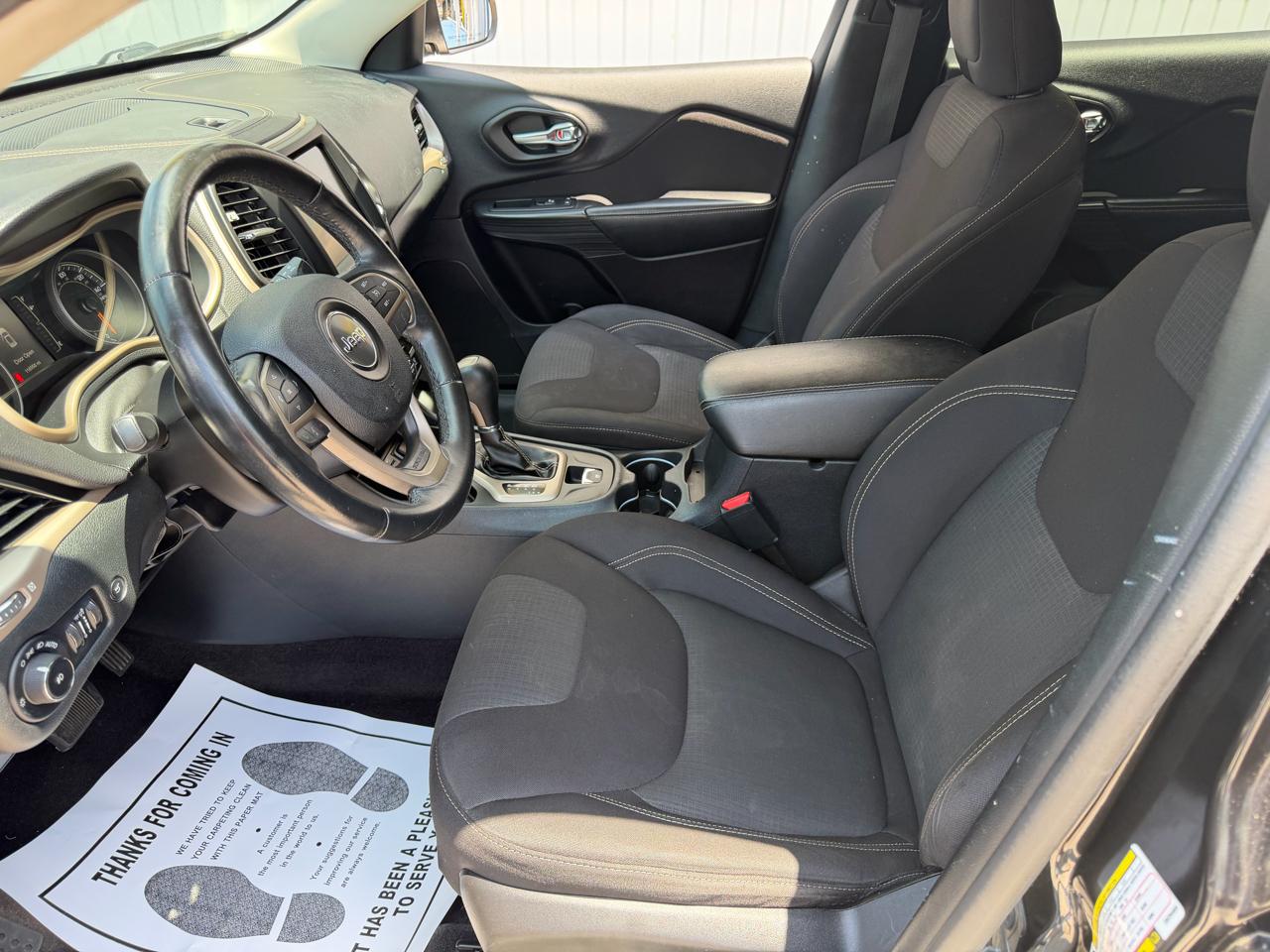Jeep Cherokee Latitude FWD 2016