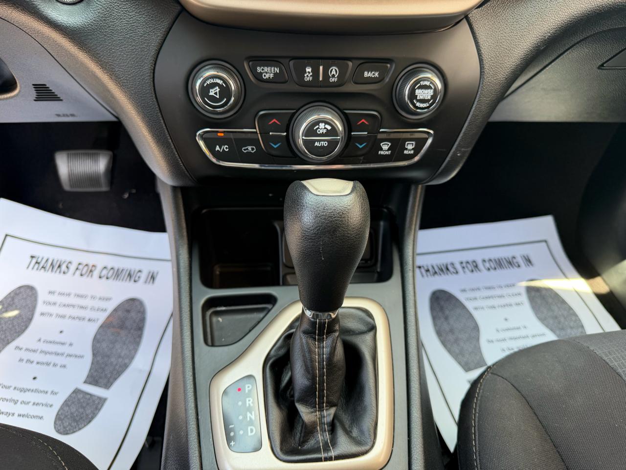 Jeep Cherokee Latitude FWD 2016