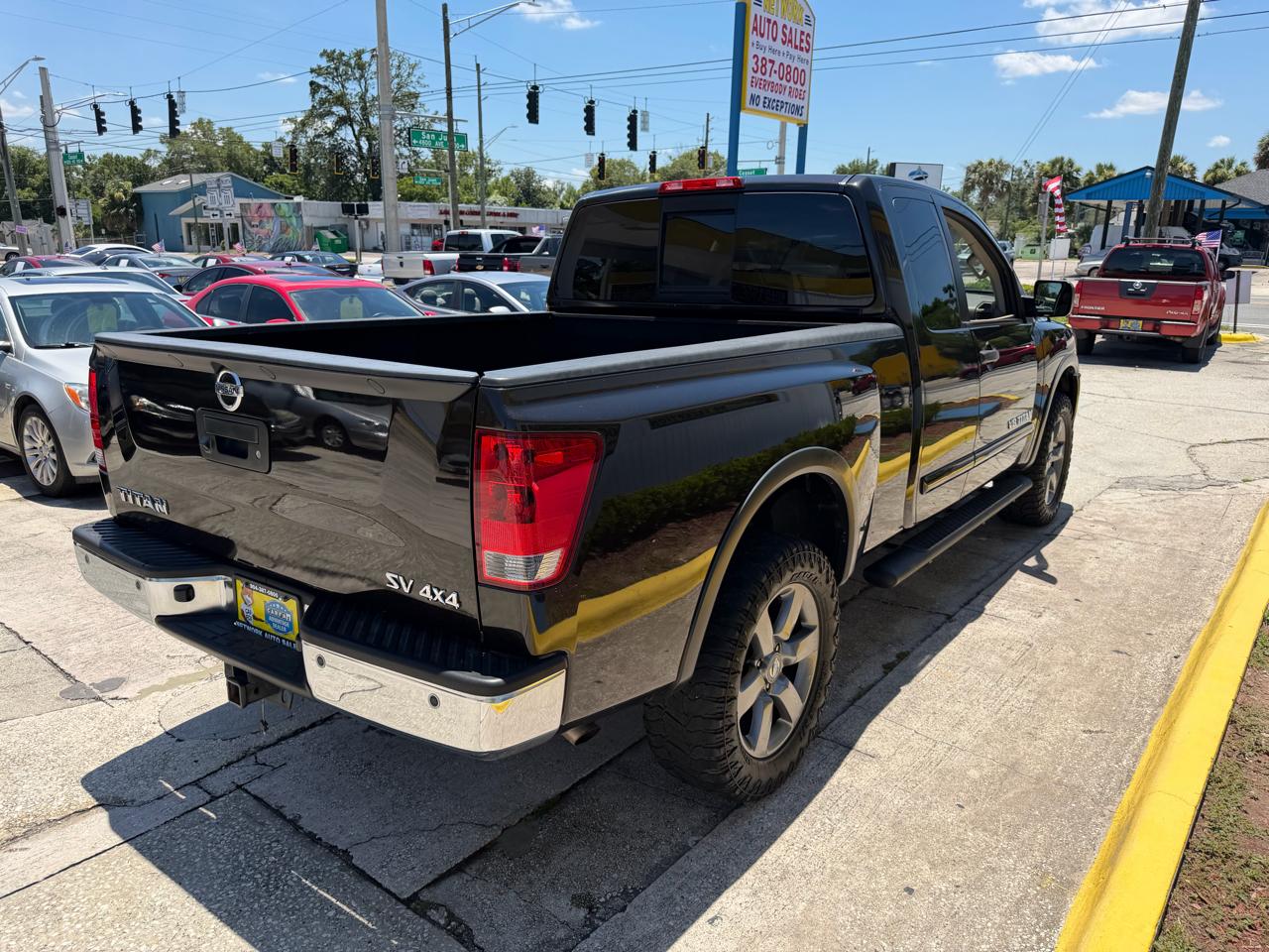 Nissan Titan S King Cab 4WD 2015
