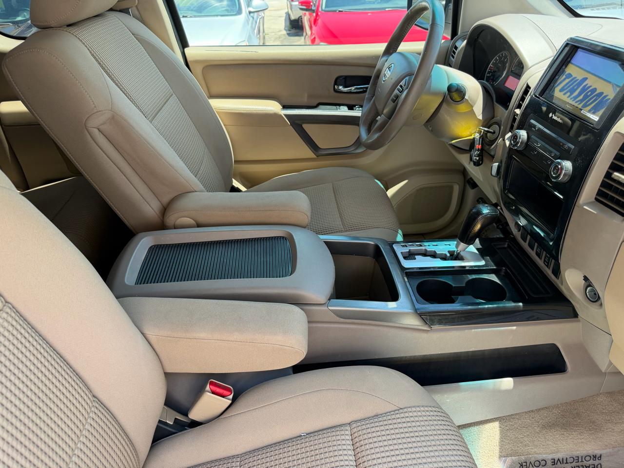 Nissan Titan S King Cab 4WD 2015
