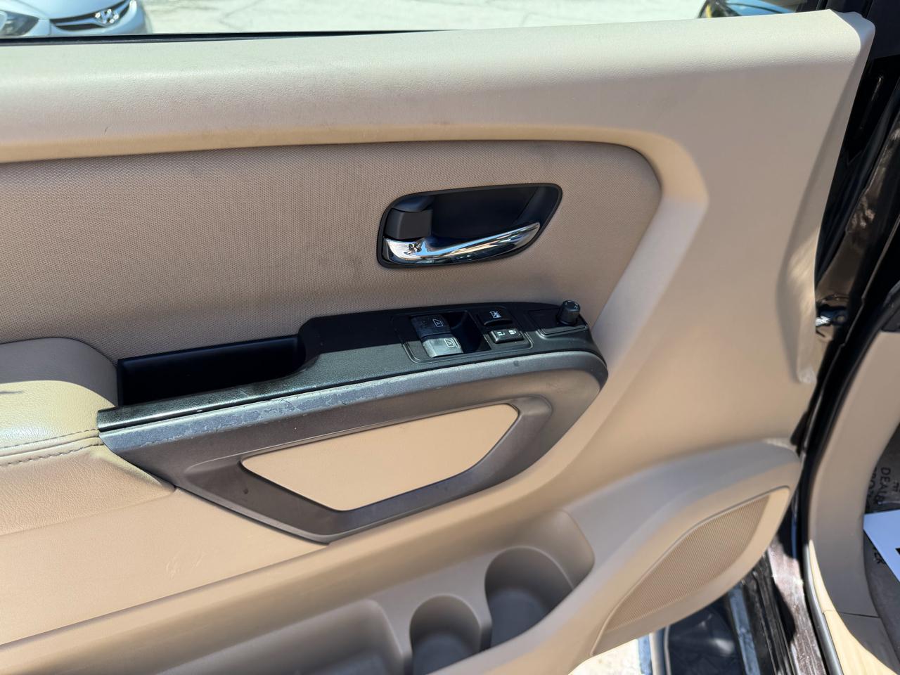 Nissan Titan S King Cab 4WD 2015