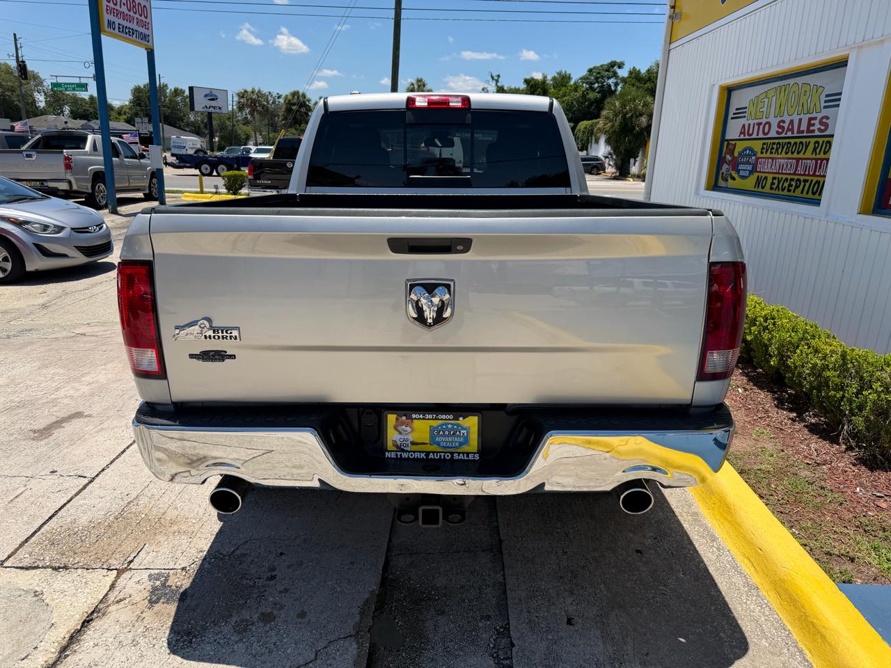 RAM 1500 SLT Quad Cab 2WD 2016