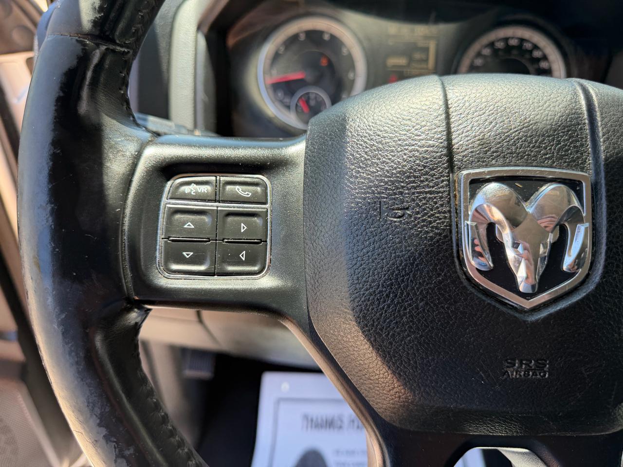 RAM 1500 SLT Quad Cab 2WD 2016