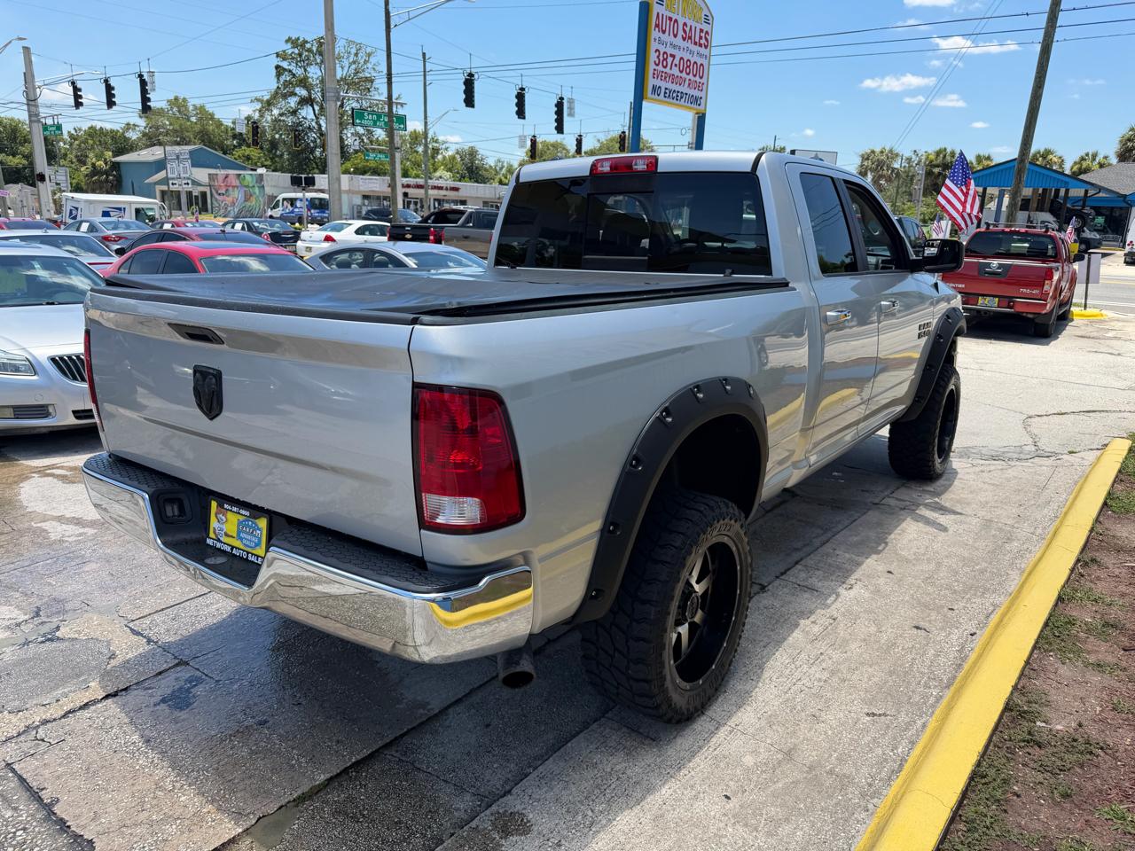 RAM 1500 SLT Quad Cab 2WD 2017