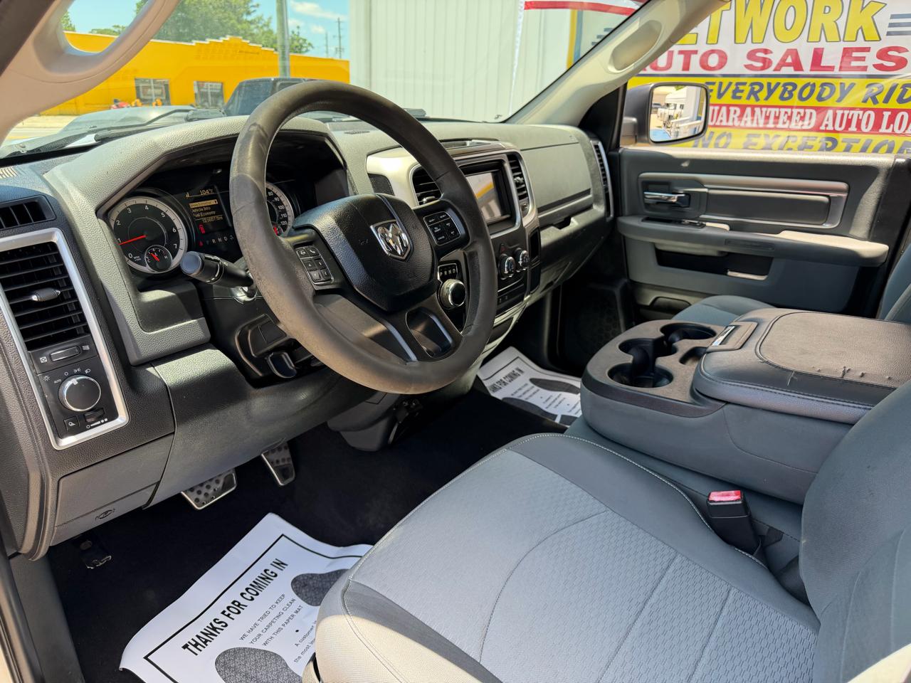 RAM 1500 SLT Quad Cab 2WD 2017
